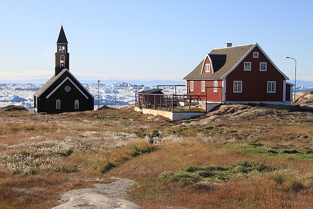 One of the oldest buildings in the town is Zion's Kirke, built in the 18th centrury. When built it was the largest man-made structure on Greenland.