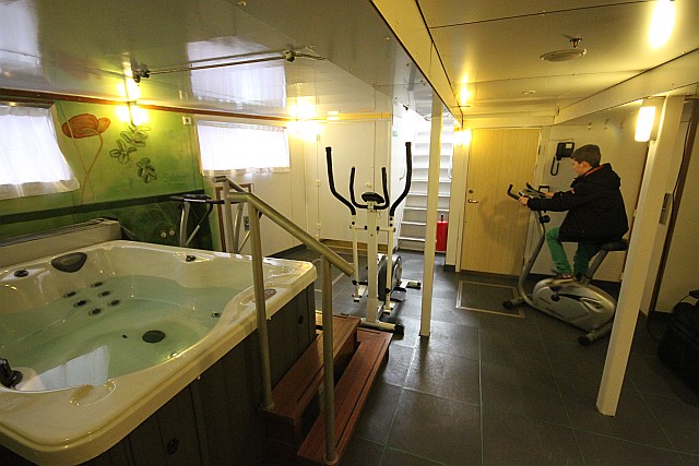 Despite being one of the oldest ships, the Salvinia has an indoor jacuzzi as part of its small gym.
