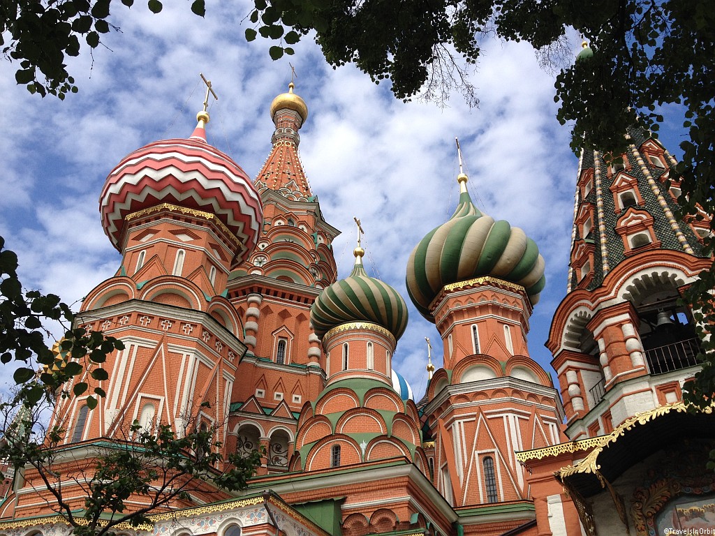 The most picturesque side of St. Basil's Basilica is the back side! Make sure you walk around the building to take pictures like these. And make sure to do it again after sunset, as the entire church is beautifully lit.