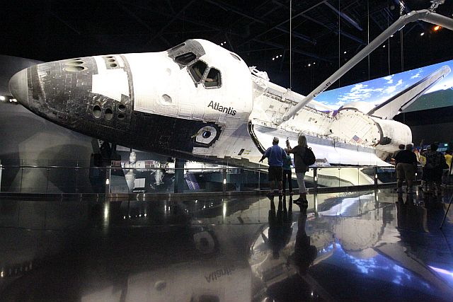 Another important must-see space museum in the US is of course Kennedy Space Center in Florida. KSC is home to a lot of flown spaceships too, most importantly Space Shuttle Atlantis, that is very well displayed in a dedicated building where you can easily spend half a day.